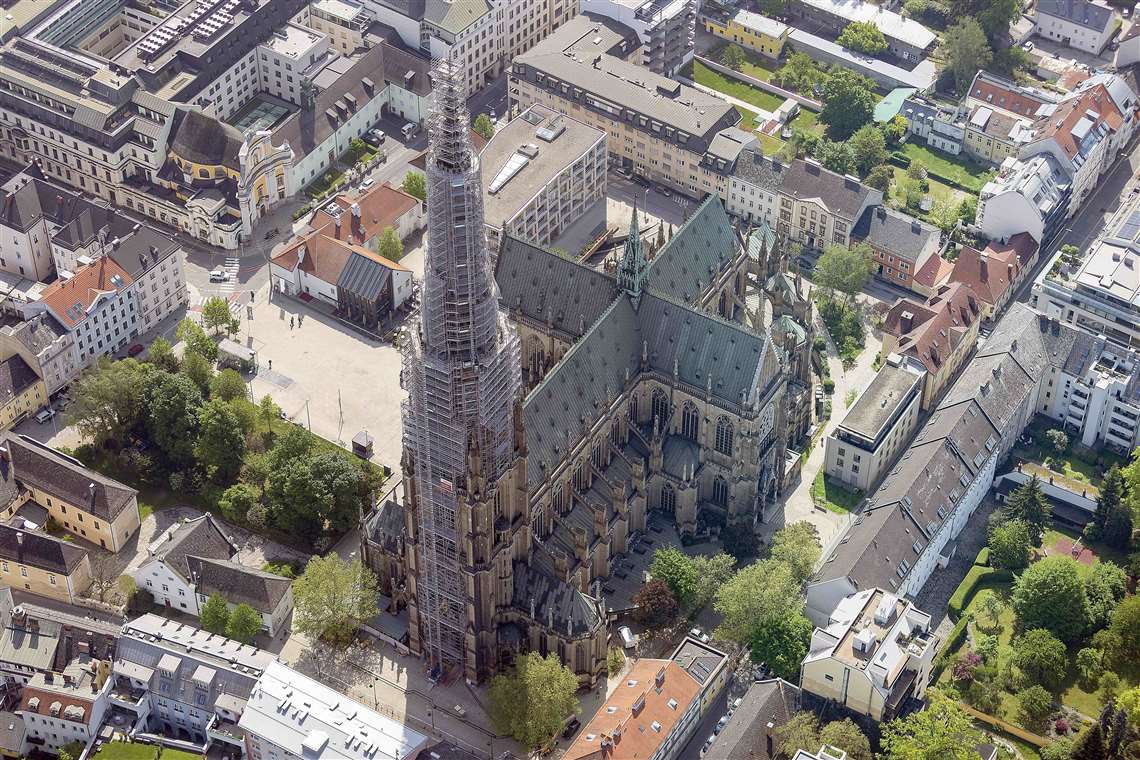 Geda platfroms in use at New Cathedral in Austria