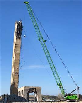 Sennebogen 6300 HD crane with wrecking ball at the Enel power plant